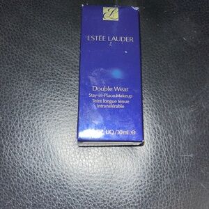 Estée Lauder Double Wear Foundation